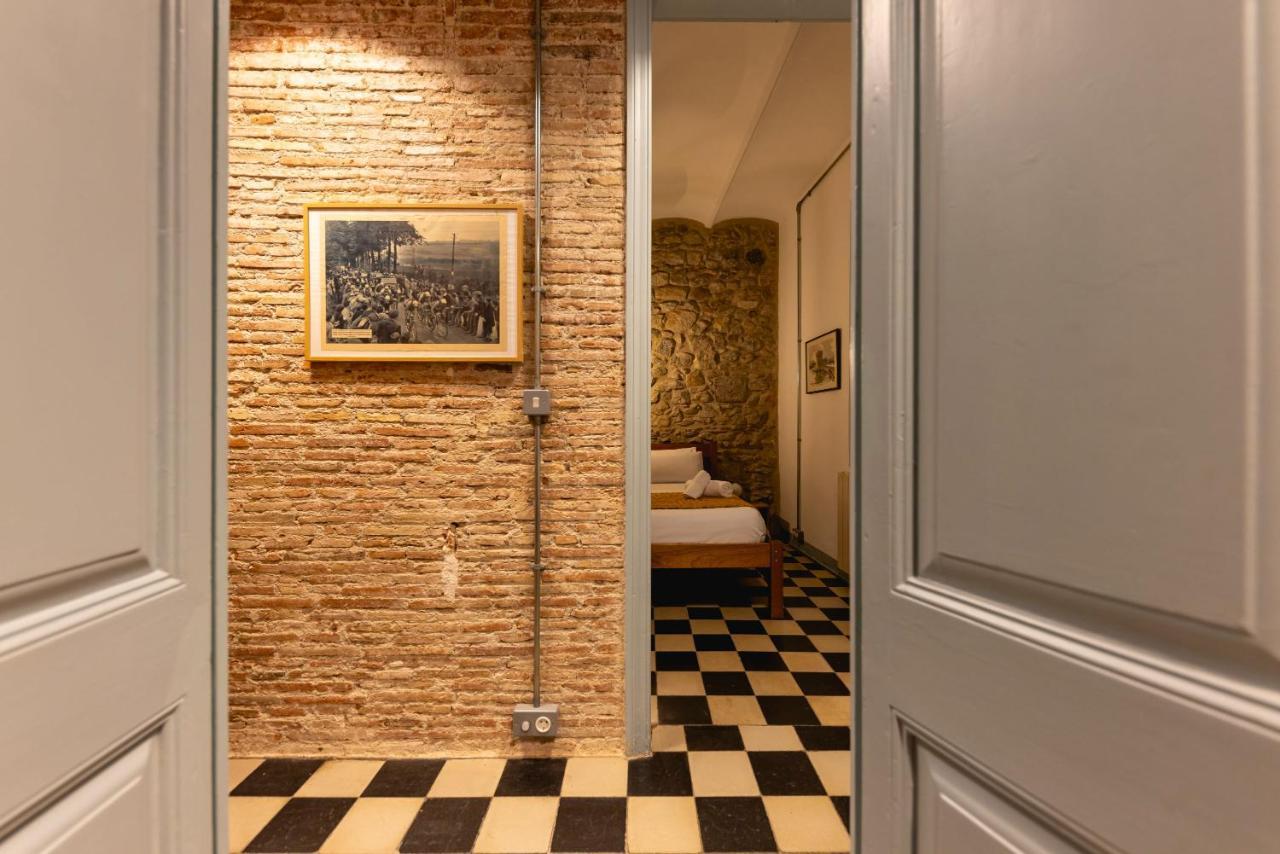 Bravissimo Les Rajoles, Unique 3-Bedroom Apartment Girona Exterior foto